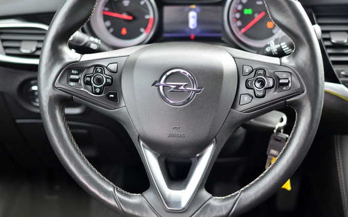 Opel Astra cena 38750 przebieg: 190600, rok produkcji 2017 z Piastów małe 154